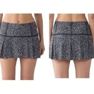 lululemon athletica Black and Gray Mini Skirt